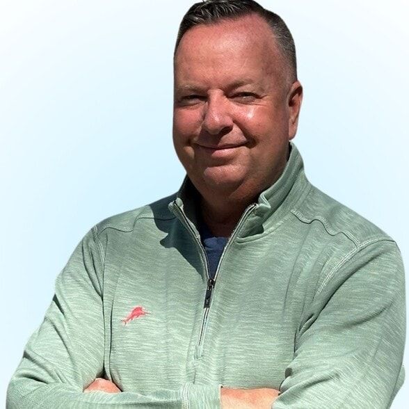 Land Listing Agent Photo