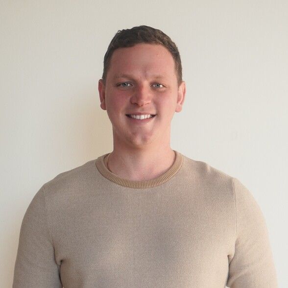 Land Listing Agent Photo