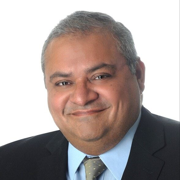 Land Listing Agent Photo