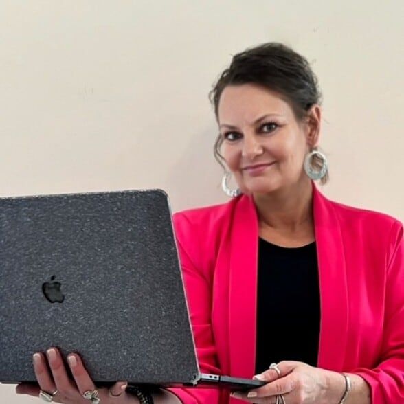 Land Listing Agent Photo