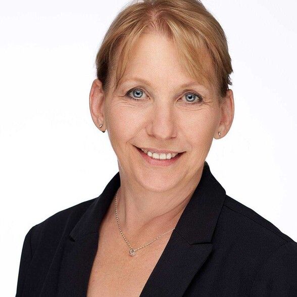 Land Listing Agent Photo