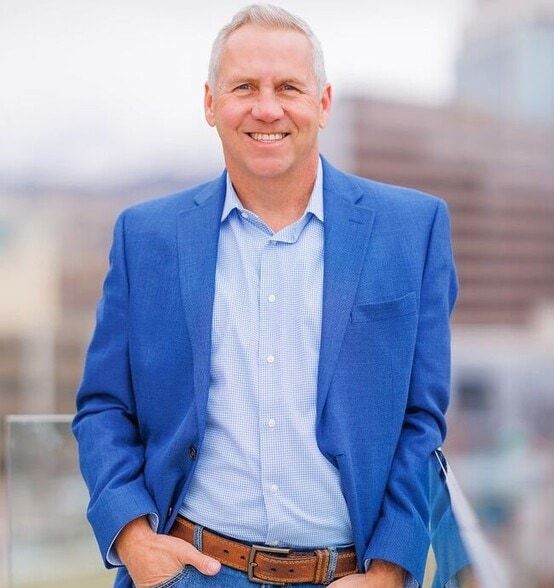 Land Listing Agent Photo