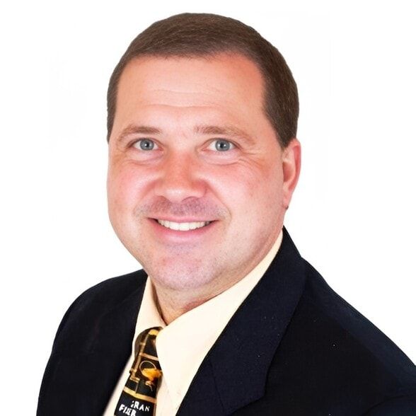 Land Listing Agent Photo