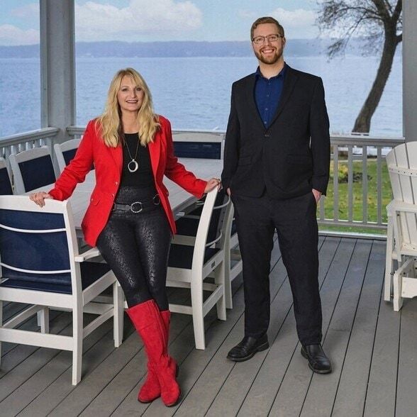 Land Listing Agent Photo