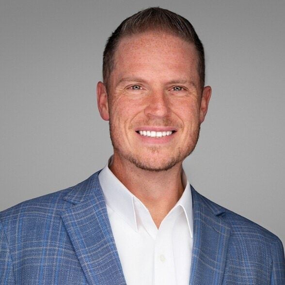 Land Listing Agent Photo