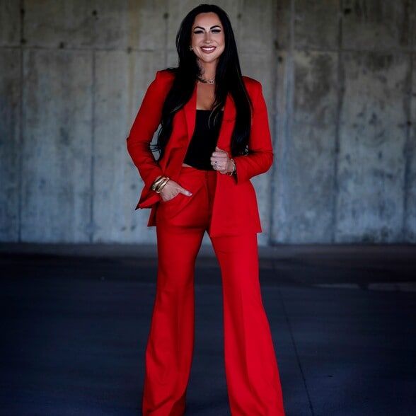 Land Listing Agent Photo