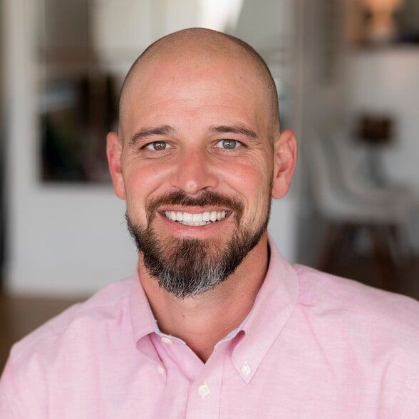 Land Listing Agent Photo