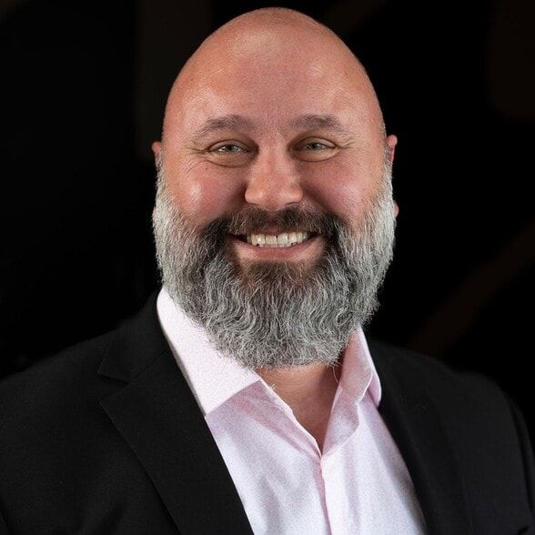 Land Listing Agent Photo