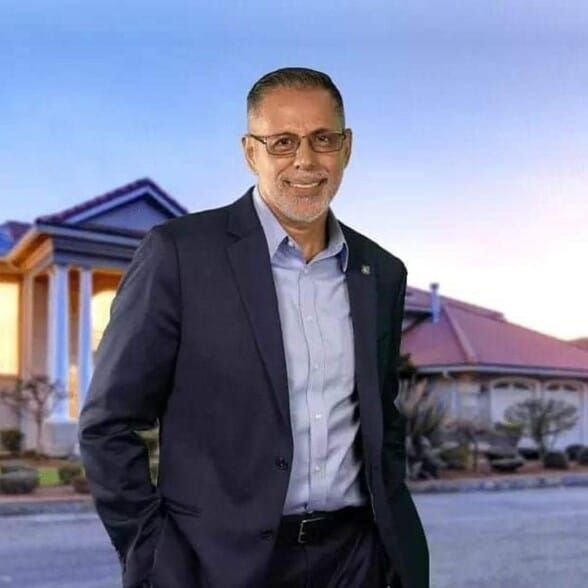 Land Listing Agent Photo