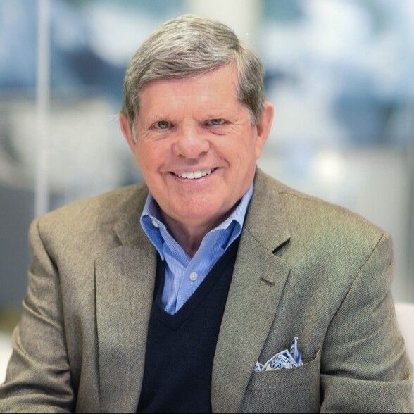 Land Listing Agent Photo