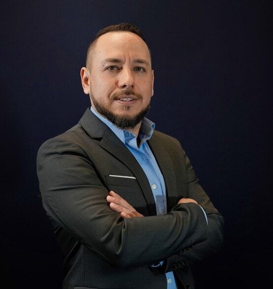 Land Listing Agent Photo