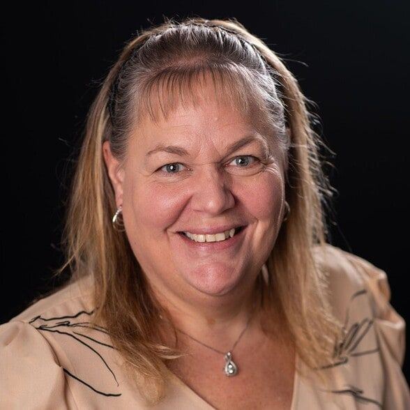 Land Listing Agent Photo