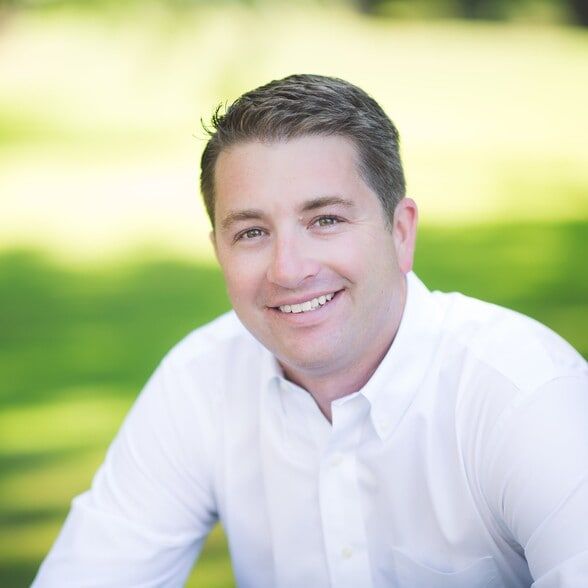 Land Listing Agent Photo