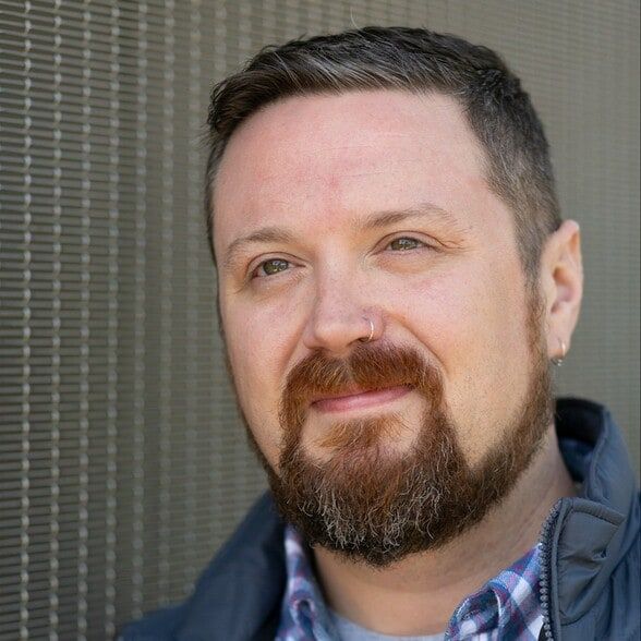 Land Listing Agent Photo