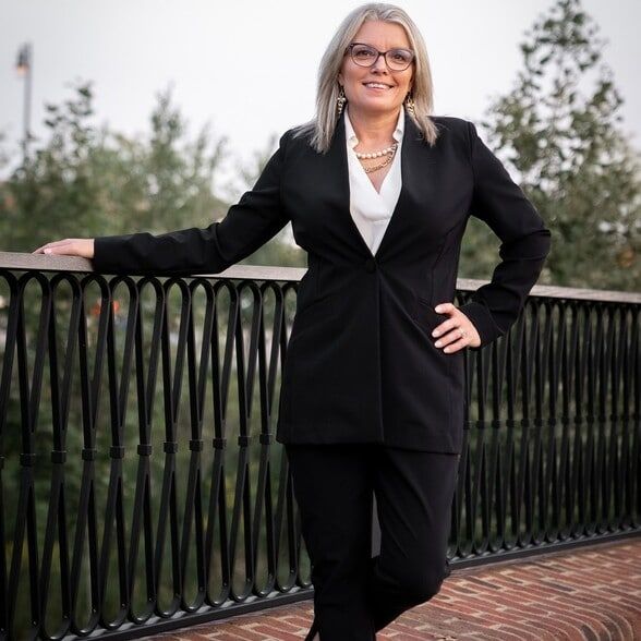 Land Listing Agent Photo