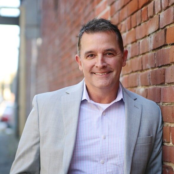 Land Listing Agent Photo