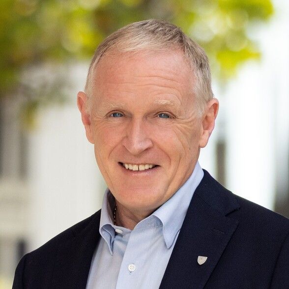 Land Listing Agent Photo