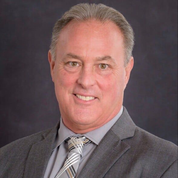 Land Listing Agent Photo