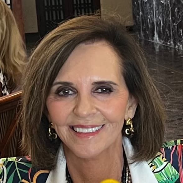 Land Listing Agent Photo