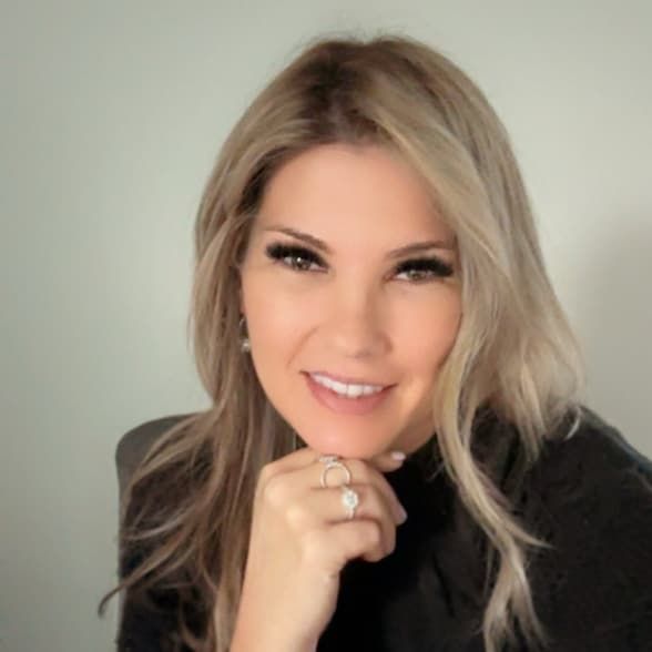 Land Listing Agent Photo