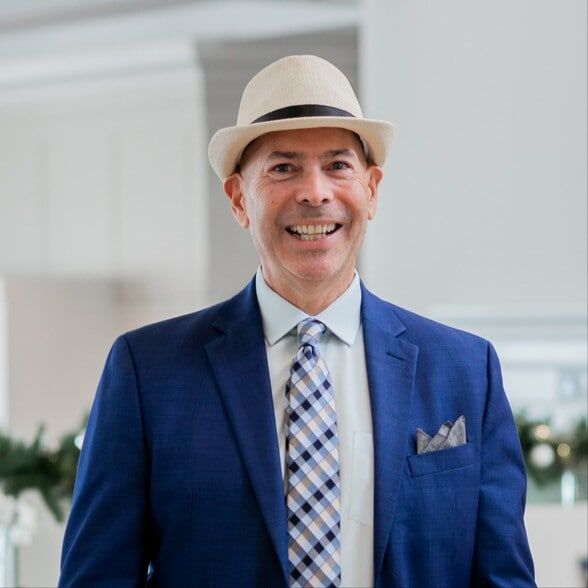 Land Listing Agent Photo