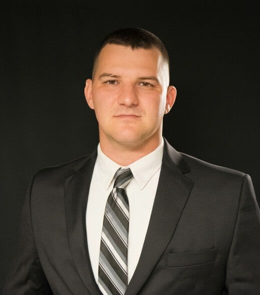 Land Listing Agent Photo