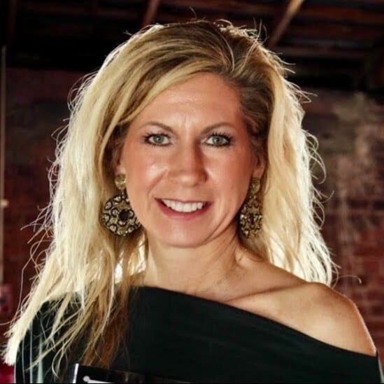 Land Listing Agent Photo