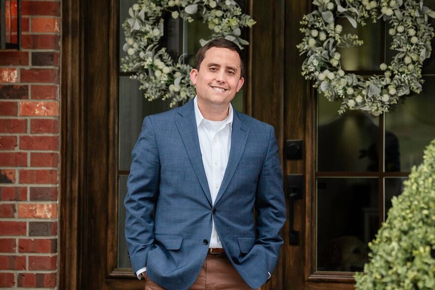 Land Listing Agent Photo