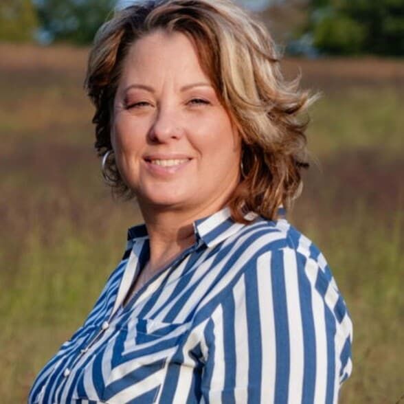 Land Listing Agent Photo