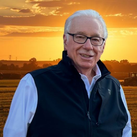 Land Listing Agent Photo