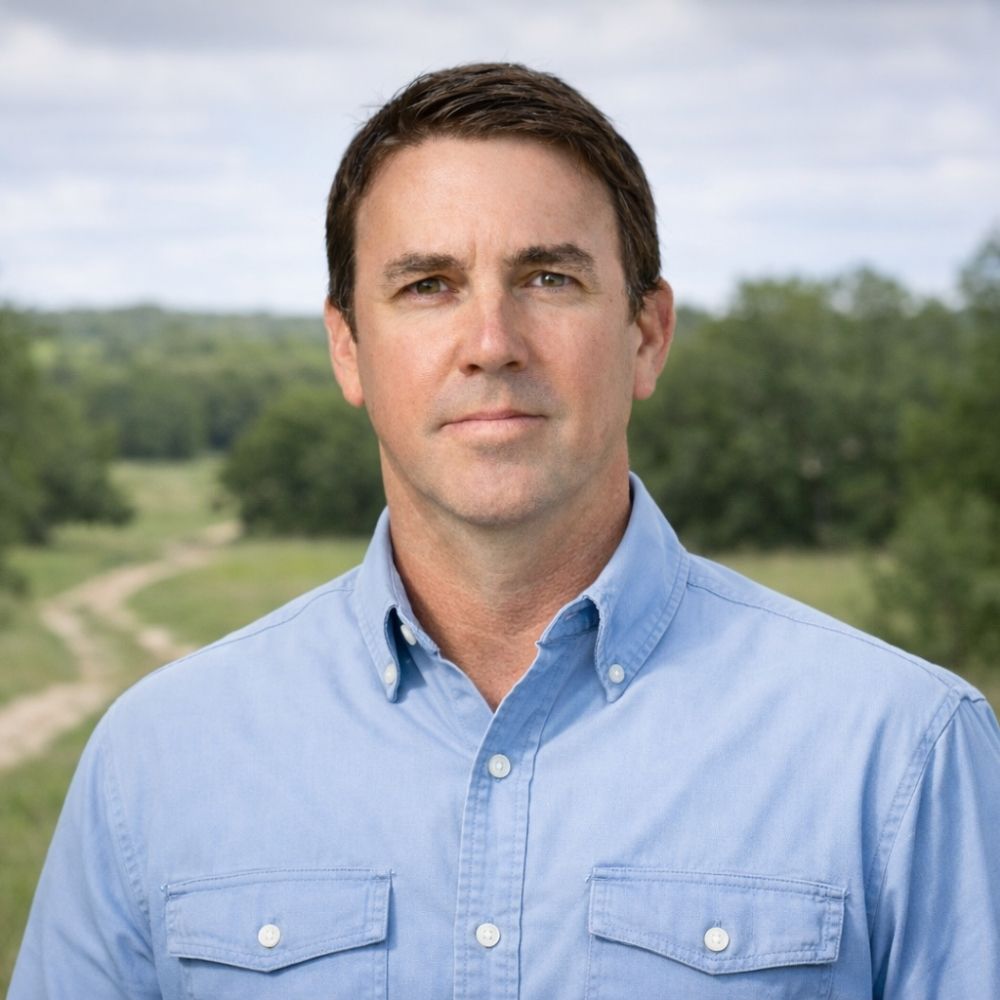 Land Listing Agent Photo