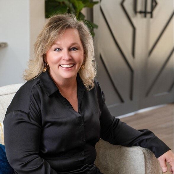 Land Listing Agent Photo