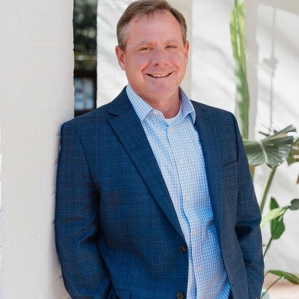 Land Listing Agent Photo