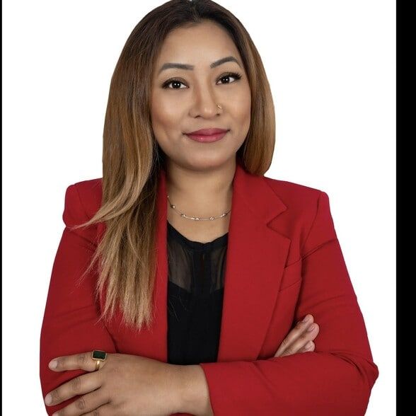 Land Listing Agent Photo