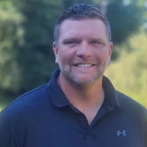 Land Listing Agent Photo