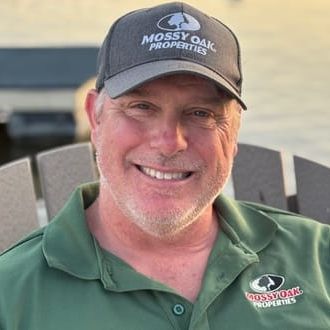 Land Listing Agent Photo