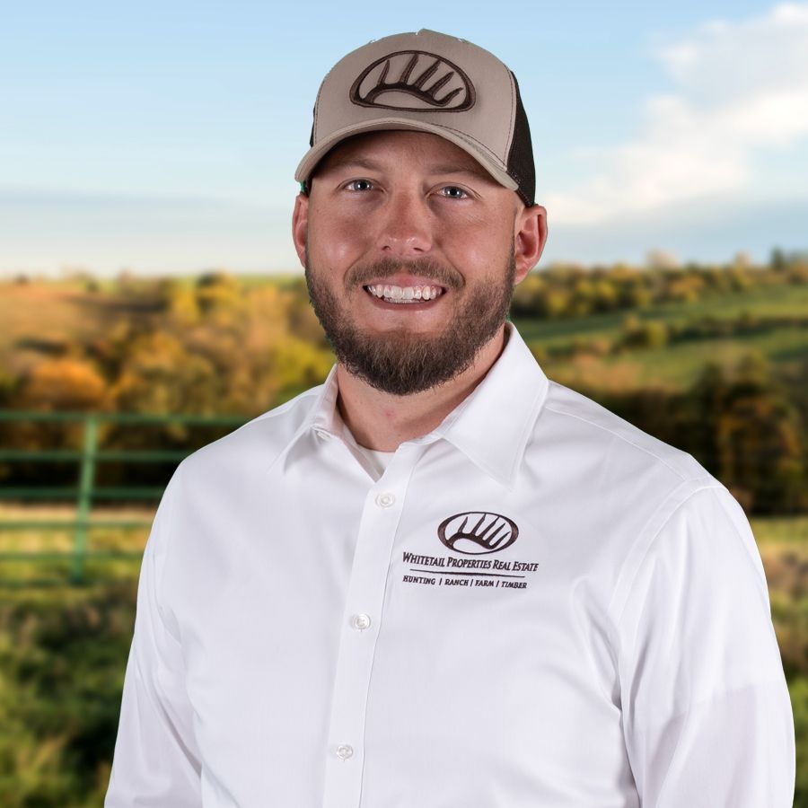 Land Listing Agent Photo