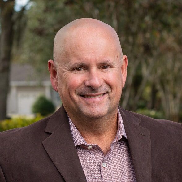 Land Listing Agent Photo