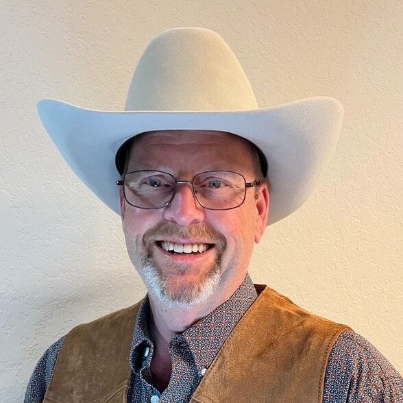 Land Listing Agent Photo