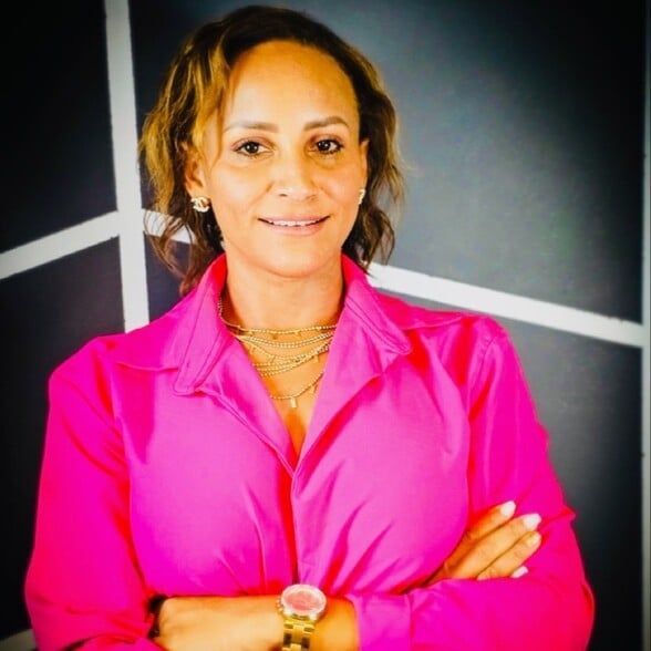 Land Listing Agent Photo