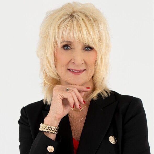 Land Listing Agent Photo