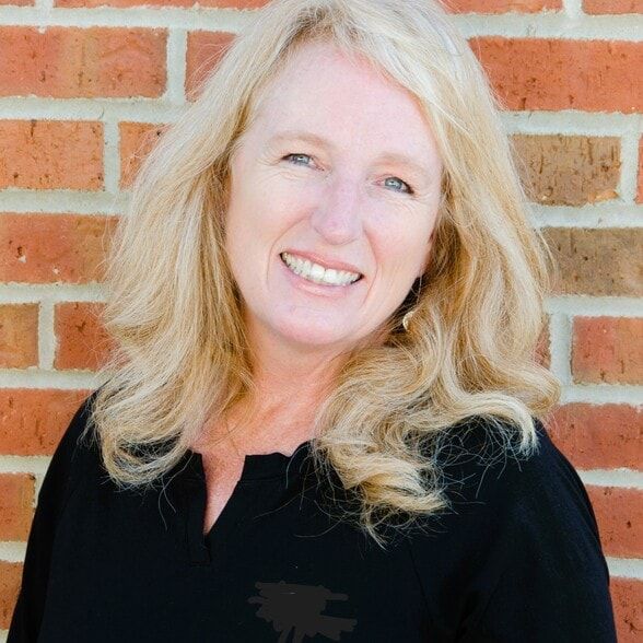 Land Listing Agent Photo