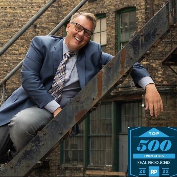 Land Listing Agent Photo