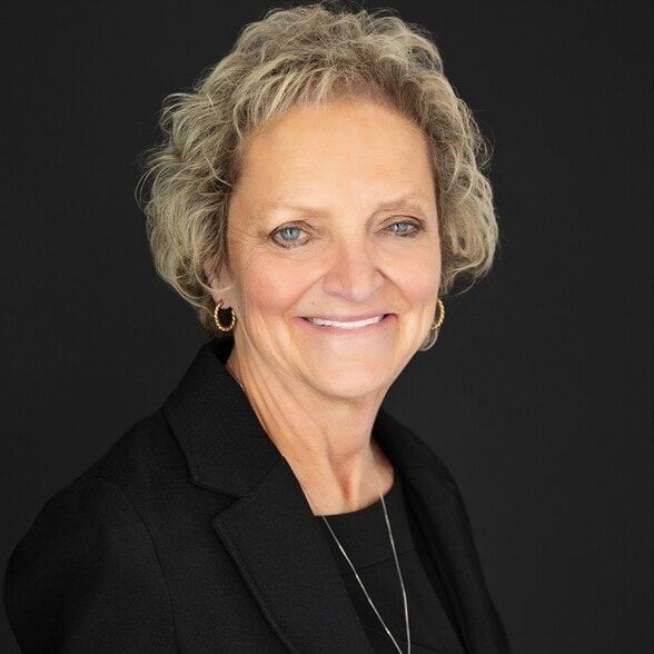 Land Listing Agent Photo