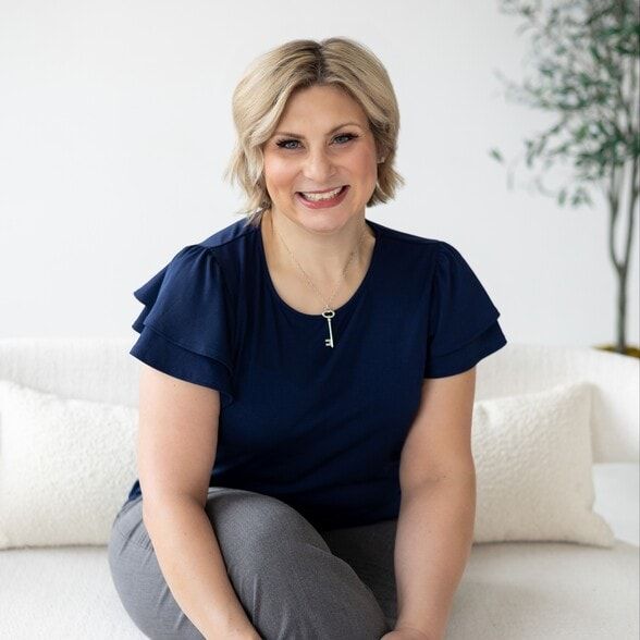 Land Listing Agent Photo