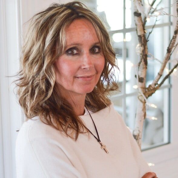 Land Listing Agent Photo