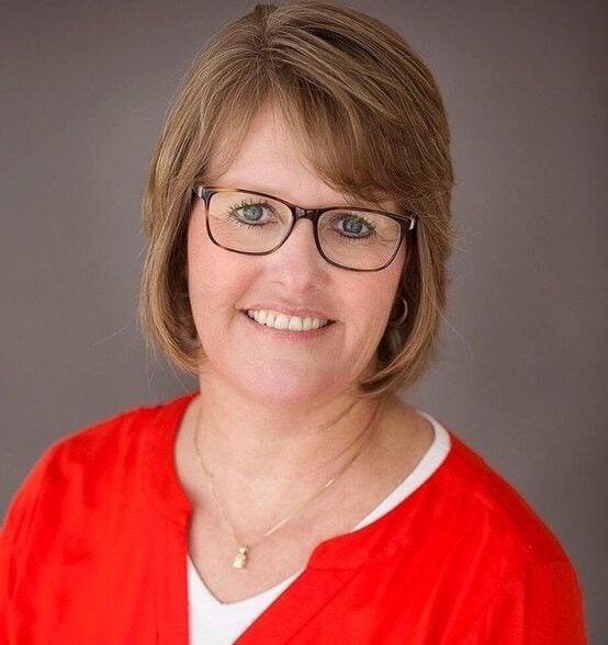 Land Listing Agent Photo