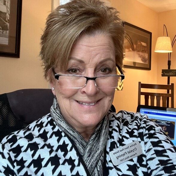 Land Listing Agent Photo