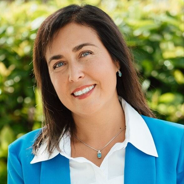 Land Listing Agent Photo