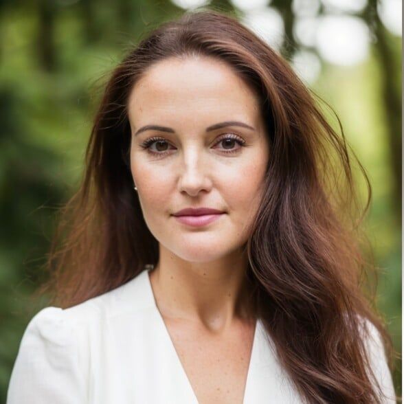 Land Listing Agent Photo